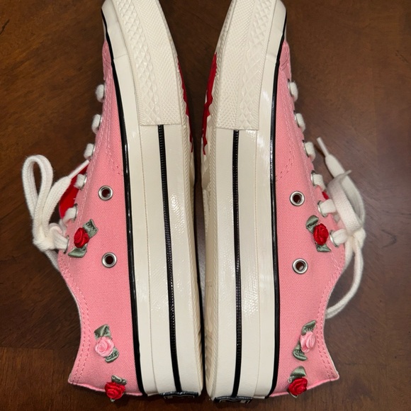 Converse Valentine Pink Sneakers with Floral accents. Women Size 7 - Picture 8 of 14